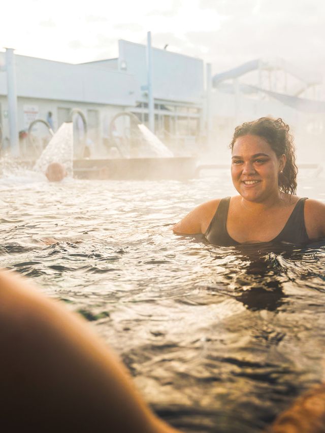 woman swimming ta Moree Artesian Aquatic Centre