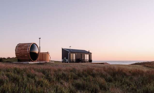 red rock hut king island airbnb