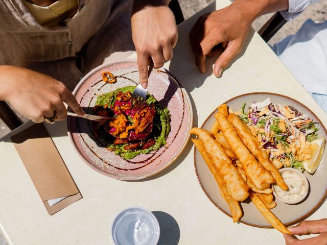 brunch at Beach Bums Cafe, Forster