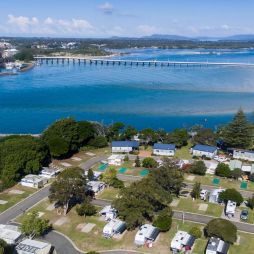 Reflections Tuncurry, Forster