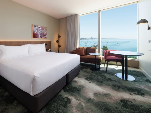 The Crowne Geelong water front suite