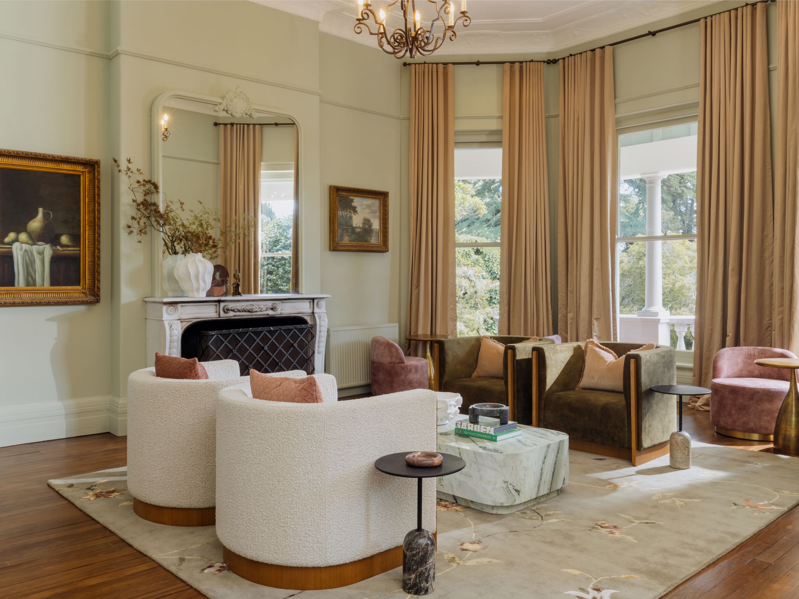 Guest lounge at Ardour Milton Park