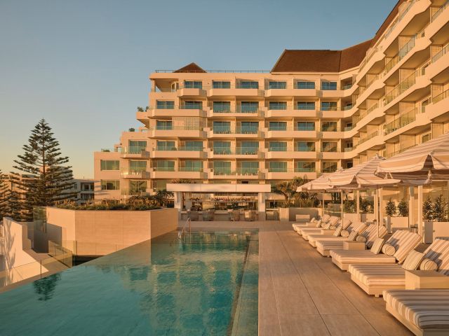 InterContinental Sydney Coogee Beach exterior and infinity pool
