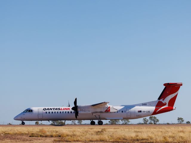 QantasLink plane