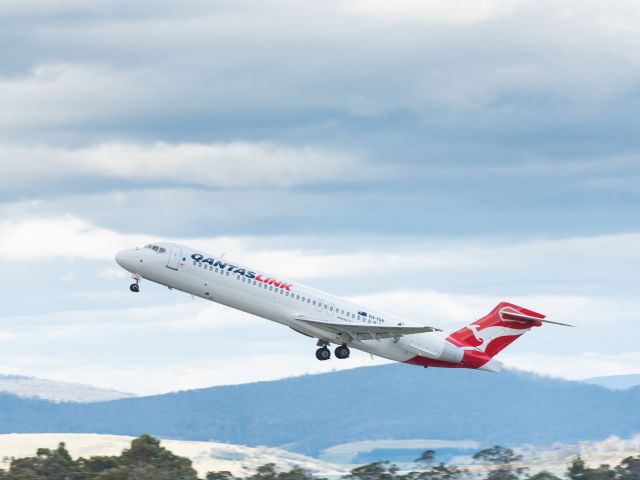 QantasLink plane