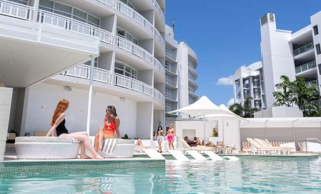DoubleTree by Hilton Cairns