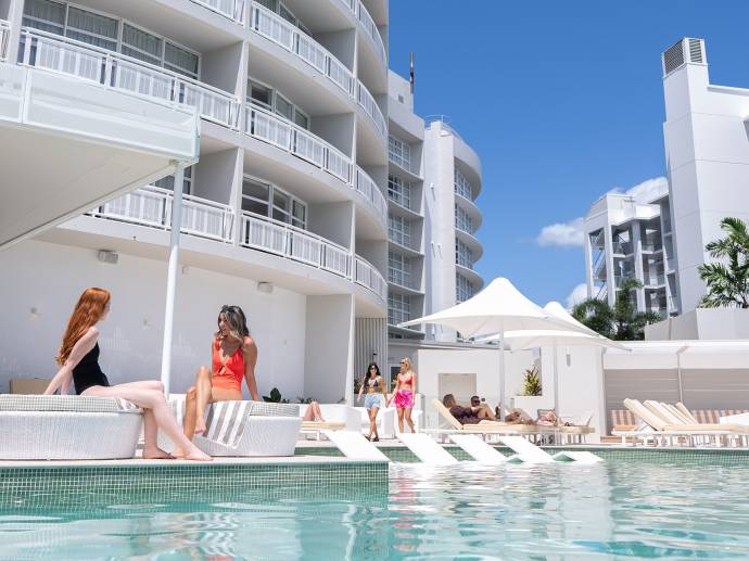DoubleTree by Hilton Cairns