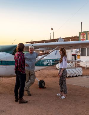 William Creek Hotel outback pub exterior with Cessna plane out front