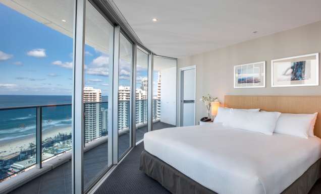 hilton hotels surers paradise deluxe ocean view residence gold coast