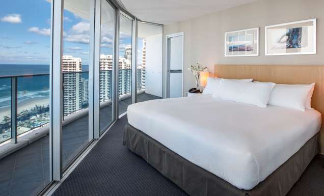 hilton hotels surers paradise deluxe ocean view residence gold coast