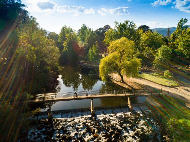 Ovens River, Bright