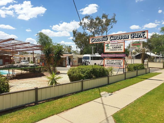 Crocodile Caravan Park, Lightning Ridge