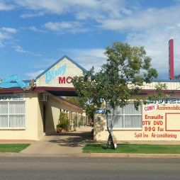Bluey Motel, Lightning Ridge