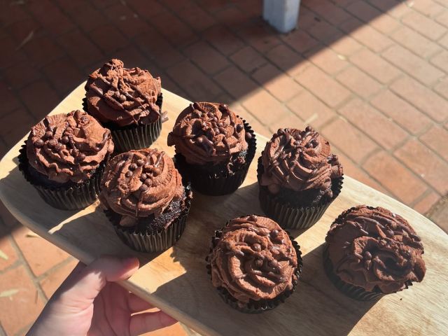 chocolate cupcakes at Stone’s Throw, Lightning Ridge