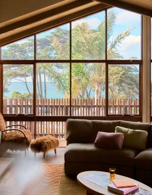The living area at Surf Hotel Torquay