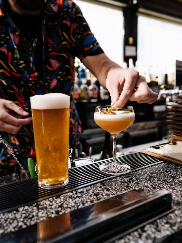 Drinks at Goldilocks Rooftop Bar, a must-visit for the ultimate Melbourne weekend.