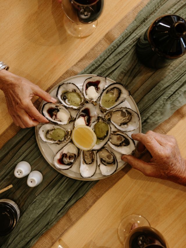 oysters at Penneshaw Pub