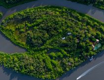 Noosa River, Makepeace Island