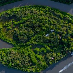Noosa River, Makepeace Island