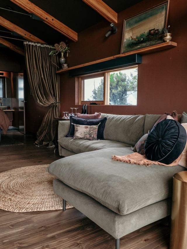 Lounge in the Tempranillo villa at Basalt Retreat