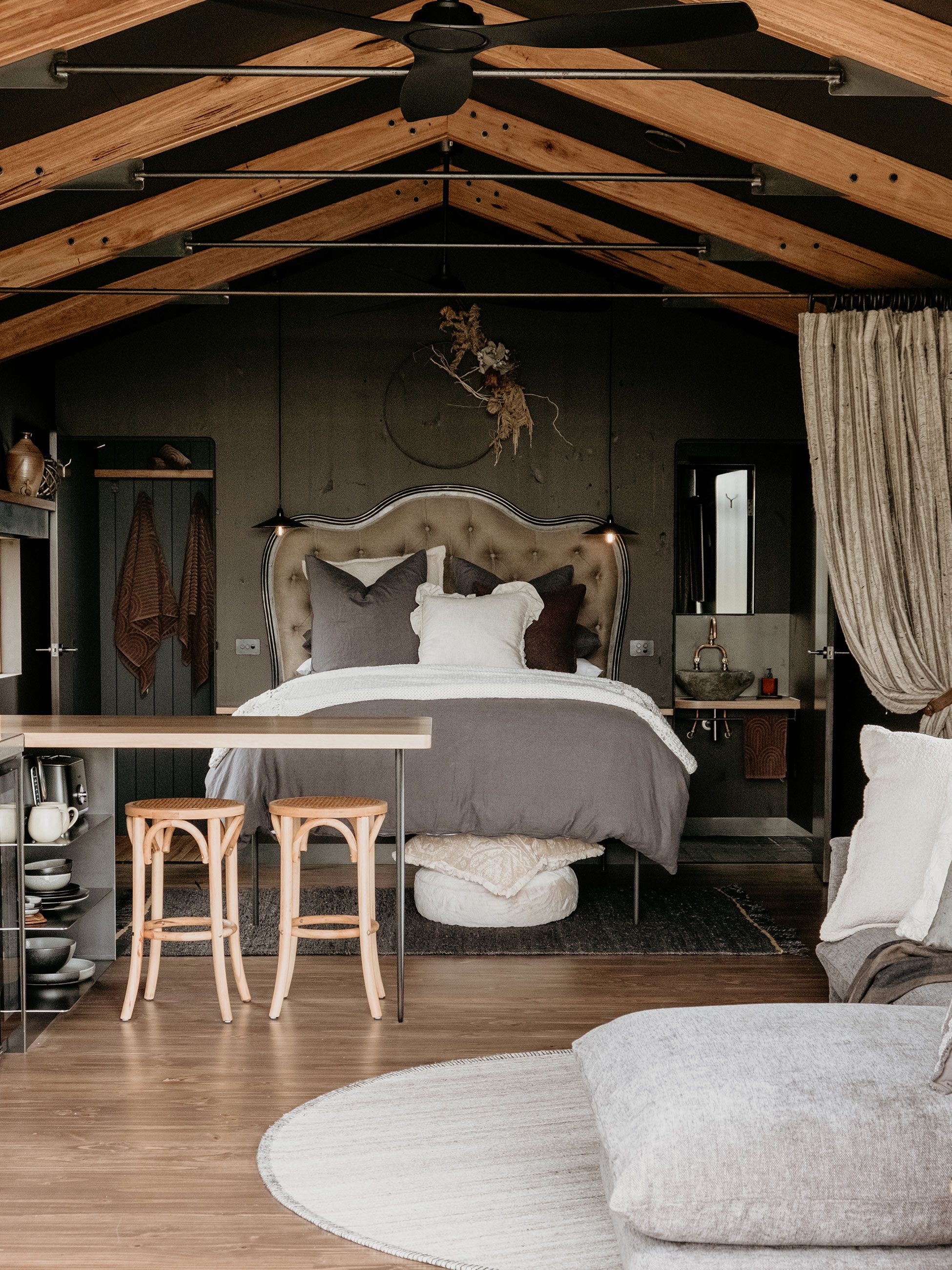 Basalt Retreat bed