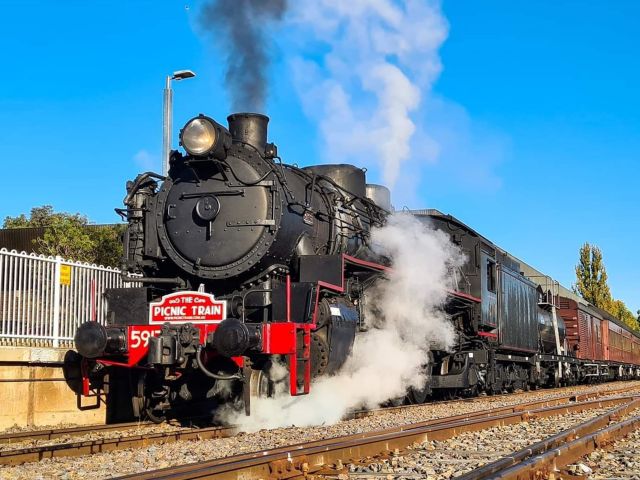 Kiama train