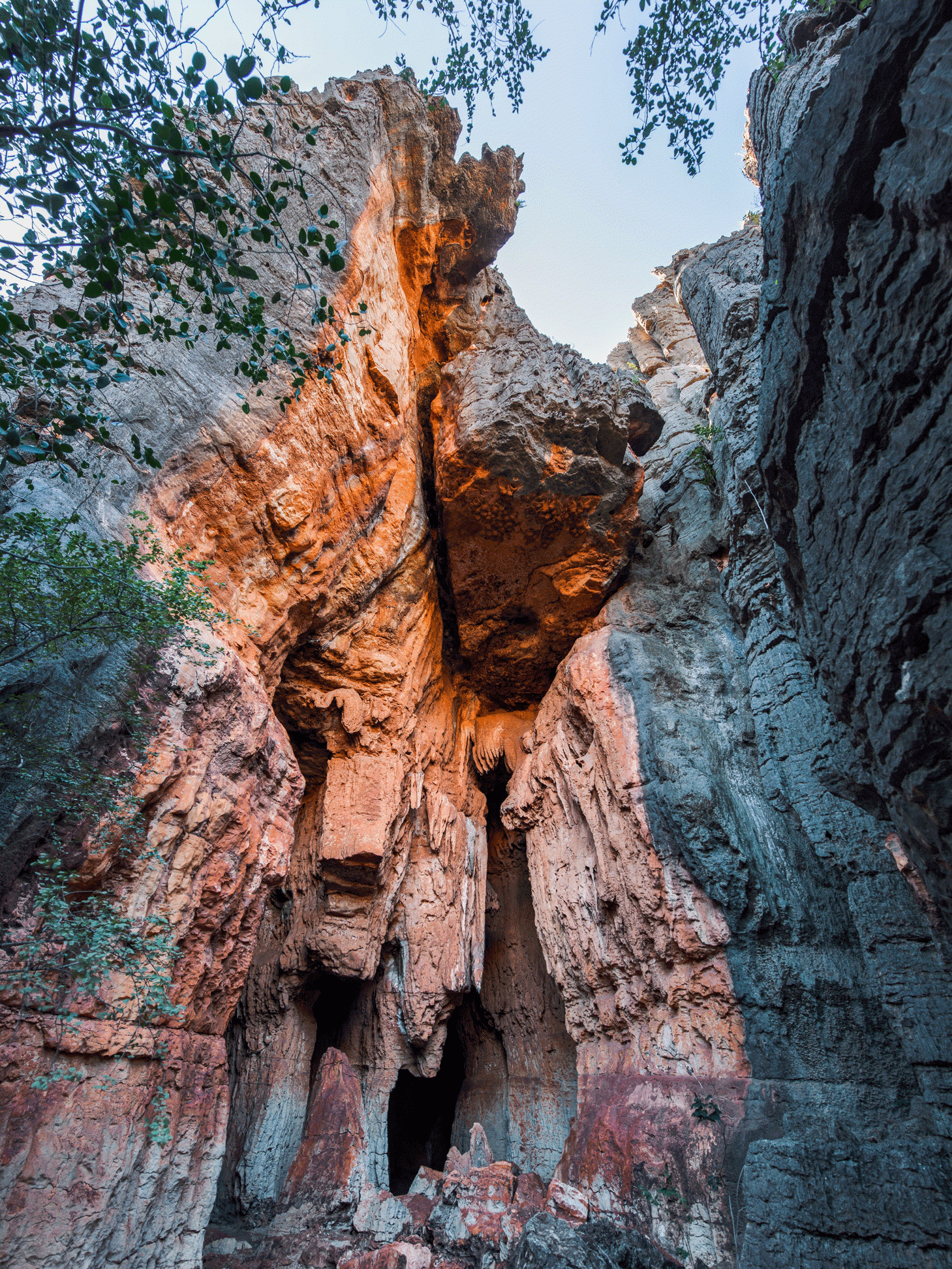 mimbi caves tour