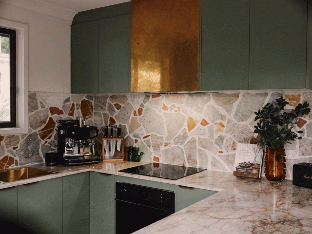 sirena del sol kitchen
