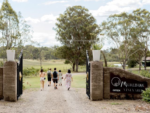 Palmers Lane Wine EcoTrail walkers arriving at moorebank wines