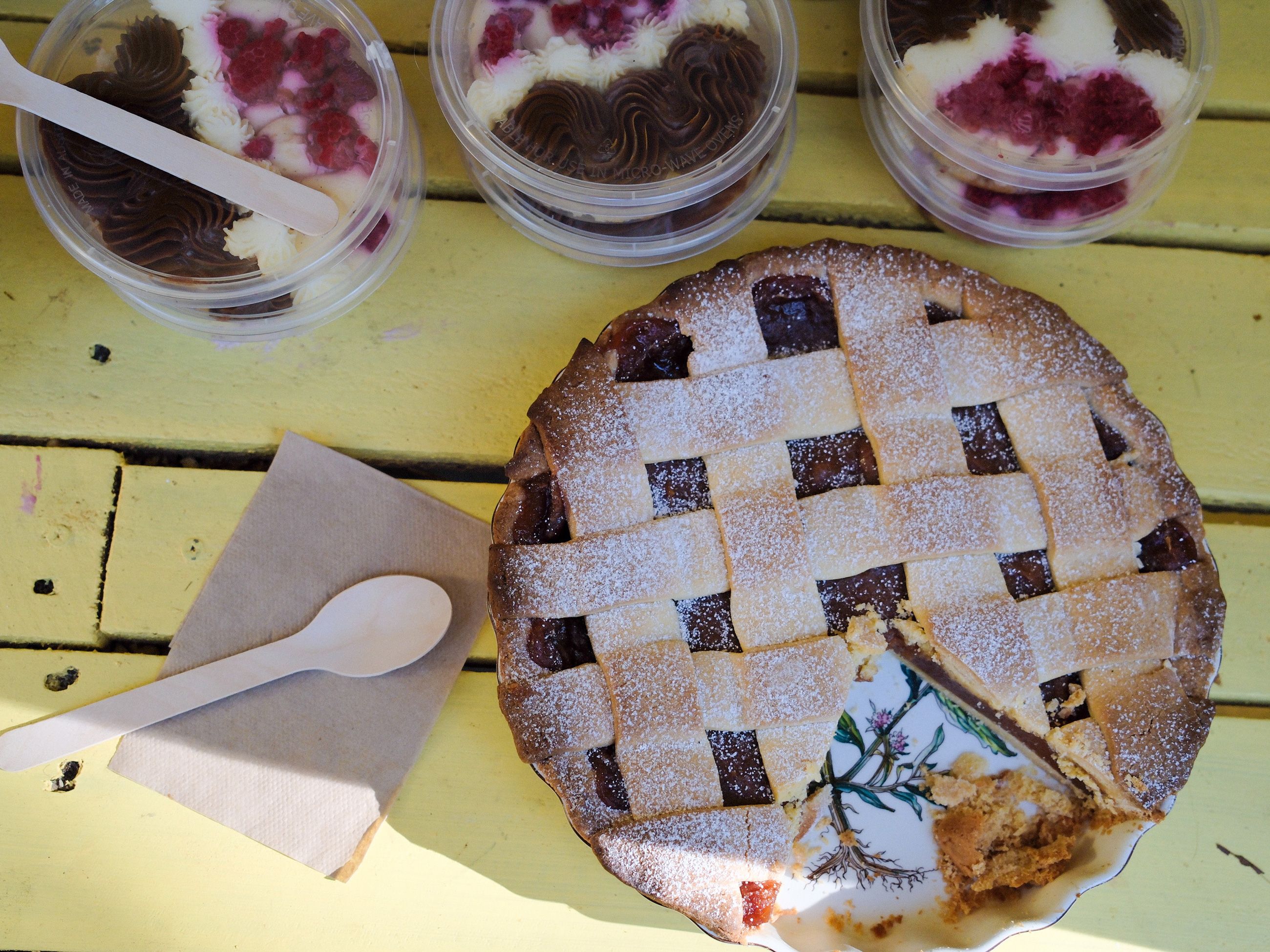 House of Suns micro-bakery in the Blue Mountains pie