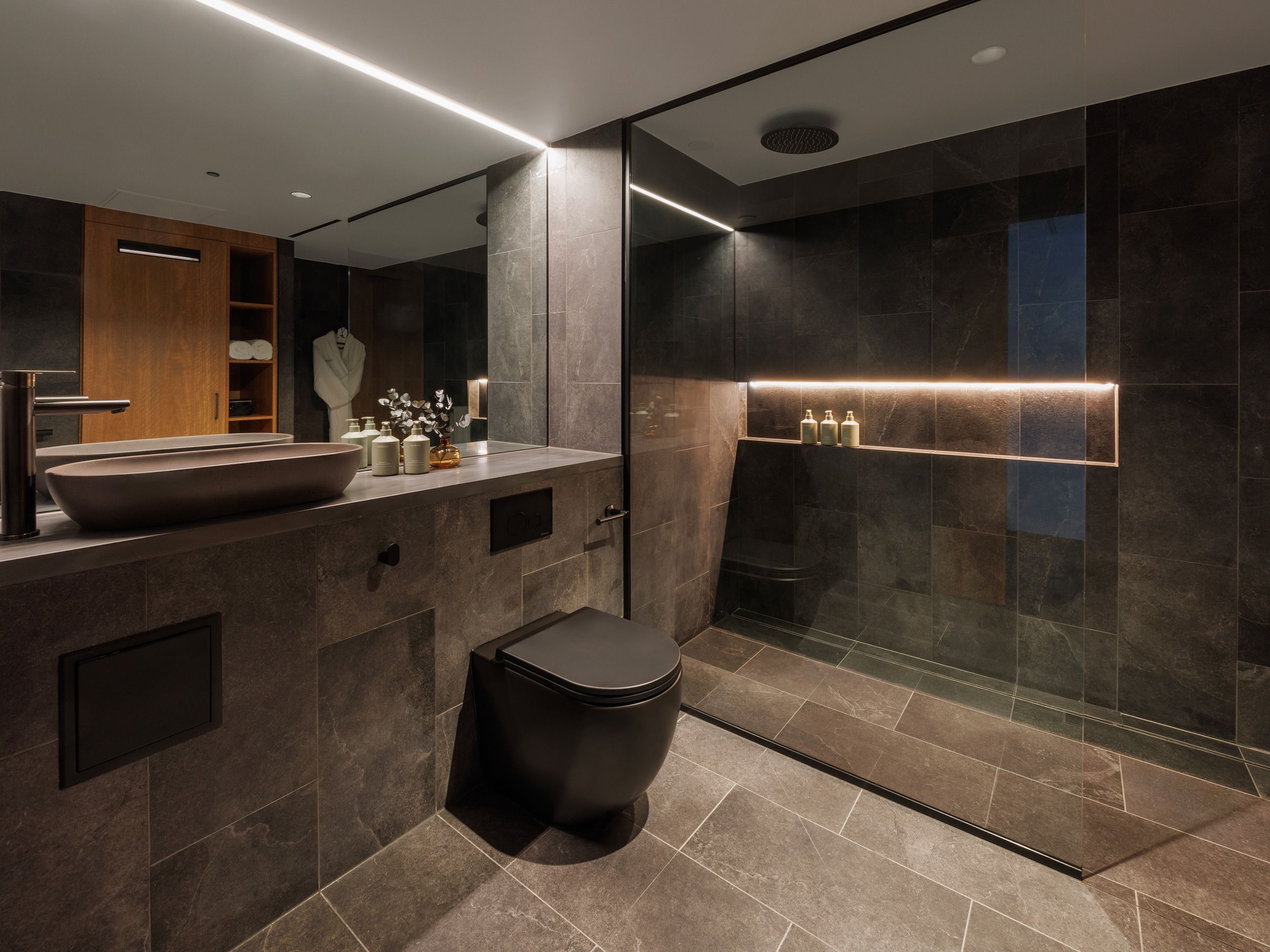 Citadines Elizabeth St Pier Ensuite Bathroom