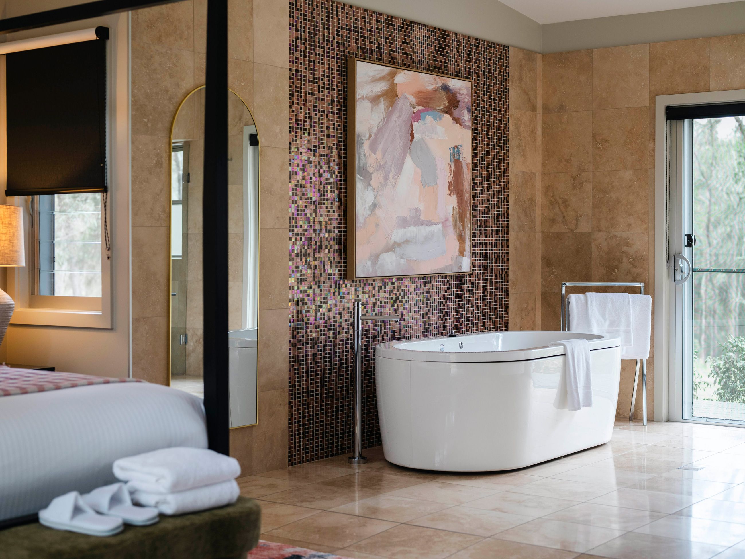 Clayfields Hunter Valley Valley View Villa bedroom