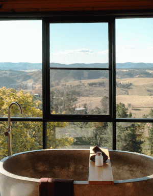 Mt Kanimbla Retreats bathtub