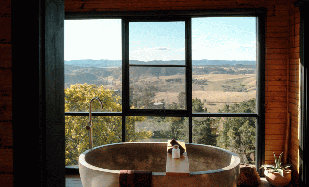 Mt Kanimbla Retreats bathtub