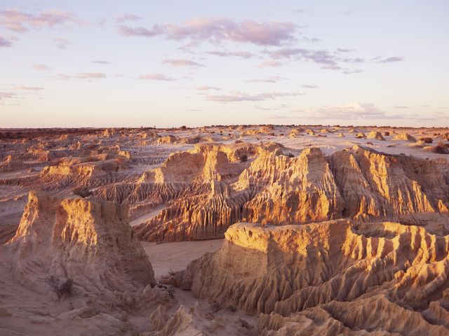 mungo national park nsw outback