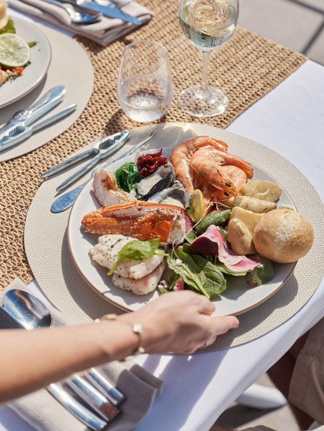 cruise whitsunday reefworld food offering