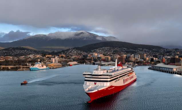 New Spirit of Tasmania departing Devonport for Geelong