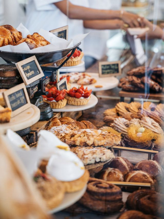 Tarte Bakery & Cafe serving coffee, pastries and meals in the heart of Burleigh