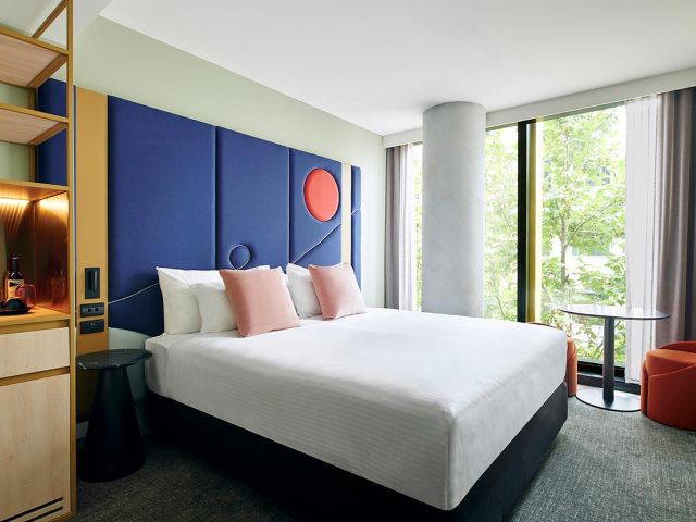 Quincy Hotel Melbourne Celestial room interior