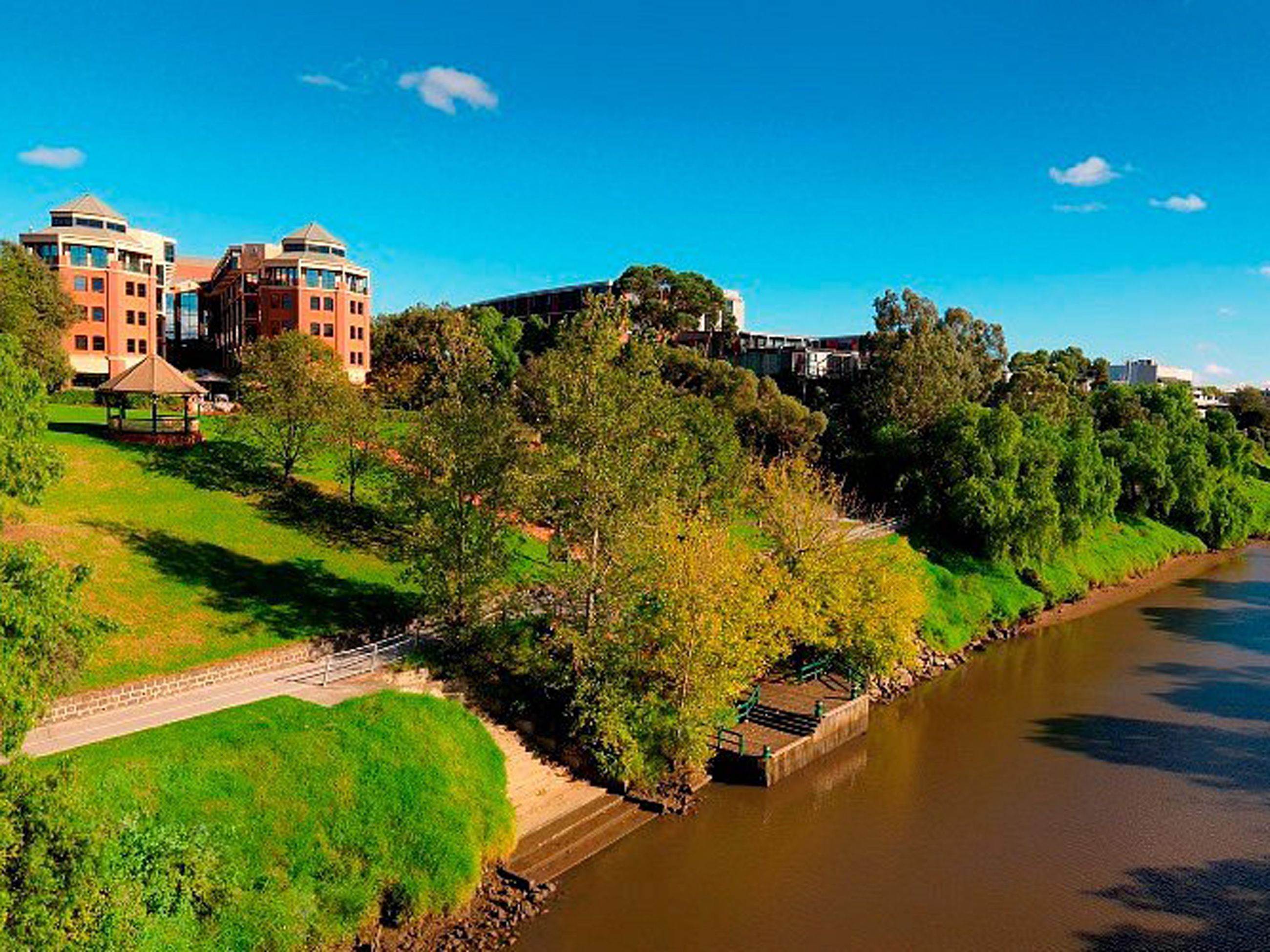 Amora Herencia Riverwalk Melbourne
