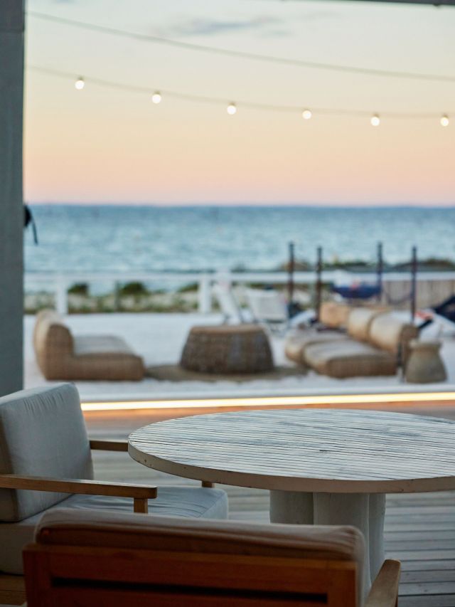 Samphire's Beach Club bar